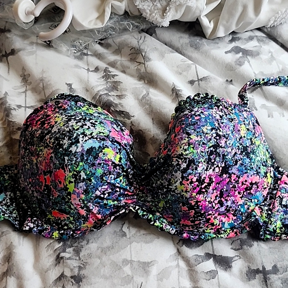 Full coverage bikini top ONLY
